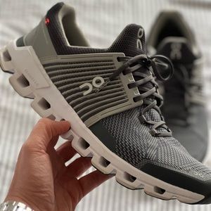 On Running Cloudswift Grey / White Sz 10.5 Lightly Used